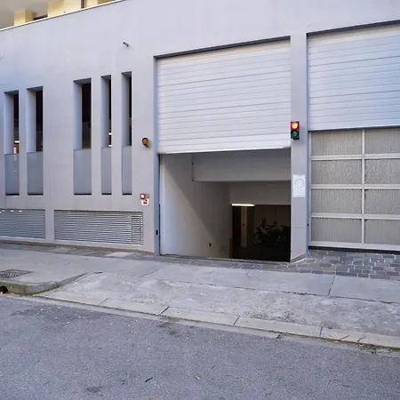 Fg - Bilocale Con Terrazzo E Posto Auto Coperto Grado