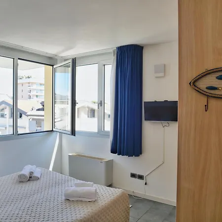 Fg - Bilocale Con Terrazzo E Posto Auto Coperto Grado